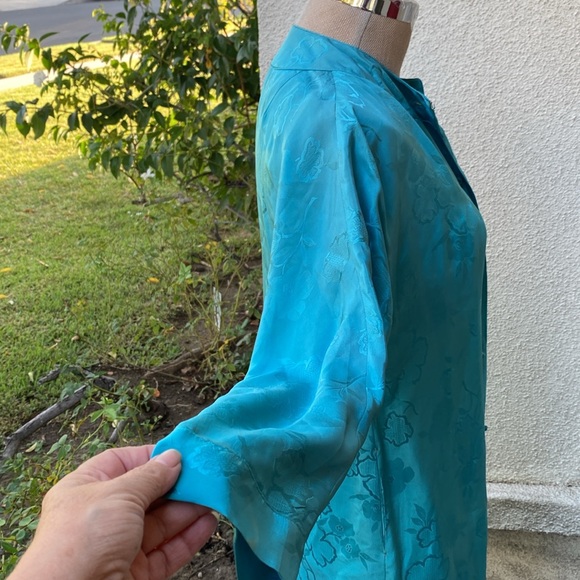 Saks Fifth Ave 100% silk 70’s vintage stunning button down dress or coverup. - Picture 8 of 16